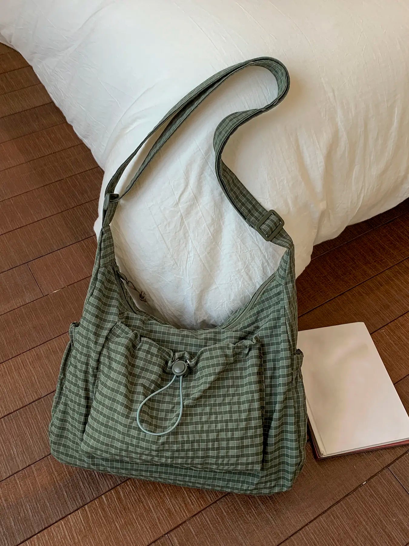 Niche Sweet Cool Stylish Simple, Versatile One-Shoulder Messenger Bag, Shoulder Strap Messenger Bag with Adjustable Personality, Retro Plaid One-Shoulder Underarm Bag, Casual and Everyday Suitable for Shopping and Dating, Etc.