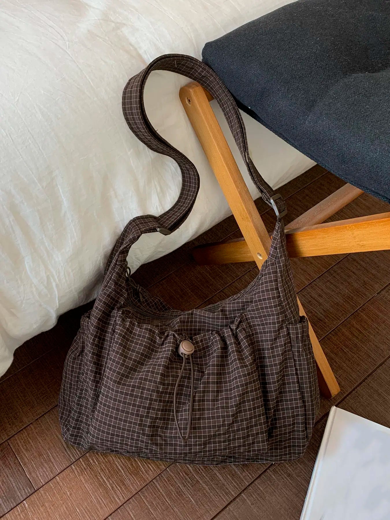 Niche Sweet Cool Stylish Simple, Versatile One-Shoulder Messenger Bag, Shoulder Strap Messenger Bag with Adjustable Personality, Retro Plaid One-Shoulder Underarm Bag, Casual and Everyday Suitable for Shopping and Dating, Etc.