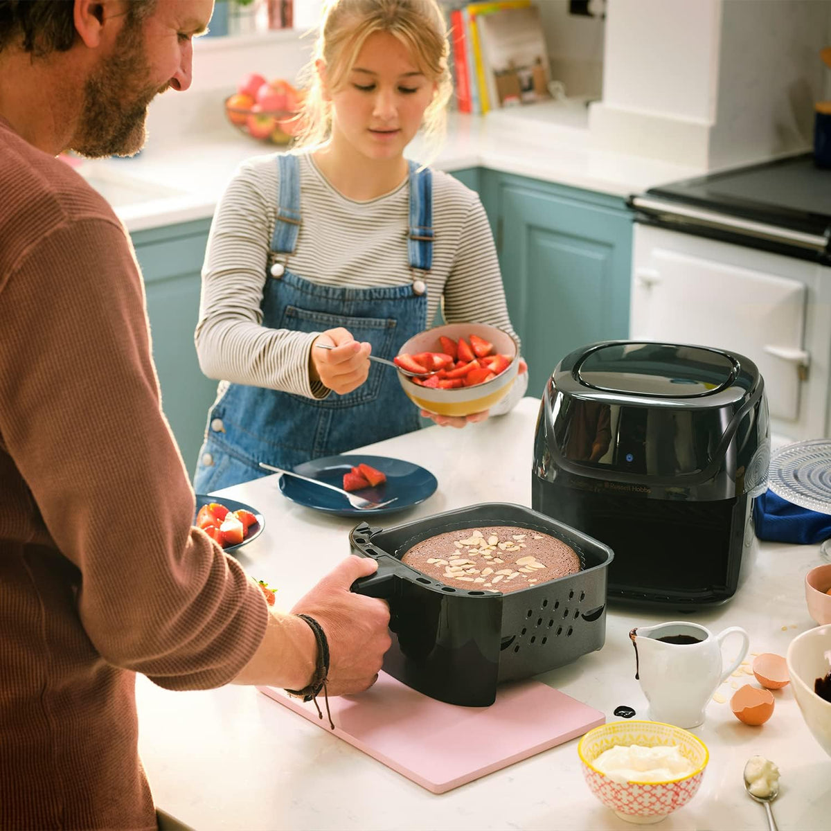Russell Hobbs SatisFry 4L Digital Air Fryer – 10 Programs