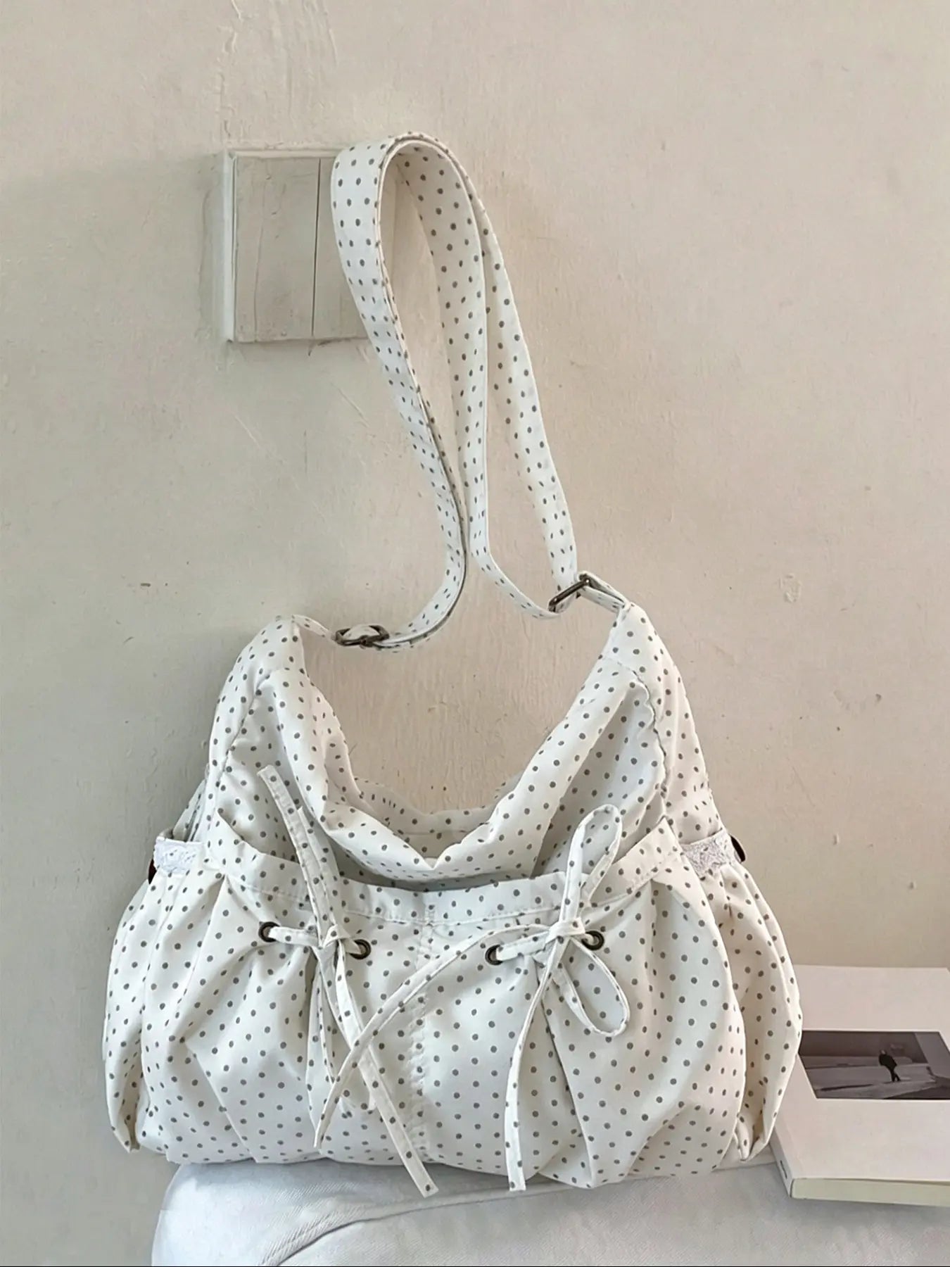 Niche Sweet Cool Stylish Simple, Versatile One-Shoulder Messenger Bag, Shoulder Strap Messenger Bag with Adjustable Personality, Retro Plaid One-Shoulder Underarm Bag, Casual and Everyday Suitable for Shopping and Dating, Etc.