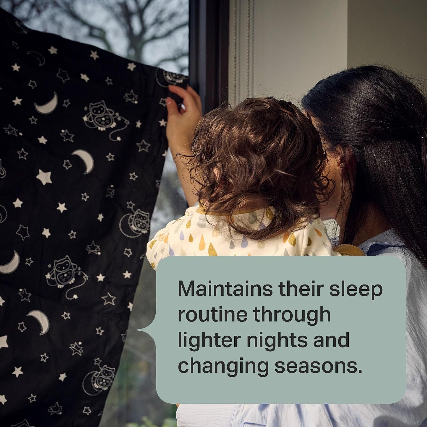 Tommee Tippee Sleeptight Portable Blackout Blind with Suction Cups, Adjustable and Lightweight, Large, 130 x 198cm