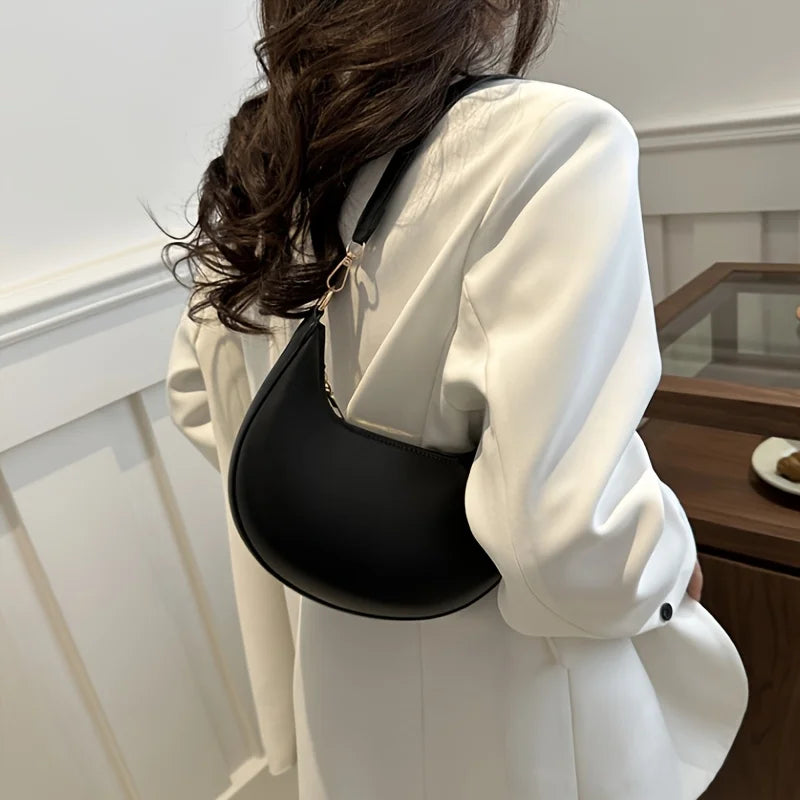Women's Crescent Shoulder Bag – Elegant Moon-Shaped Crossbody Purse