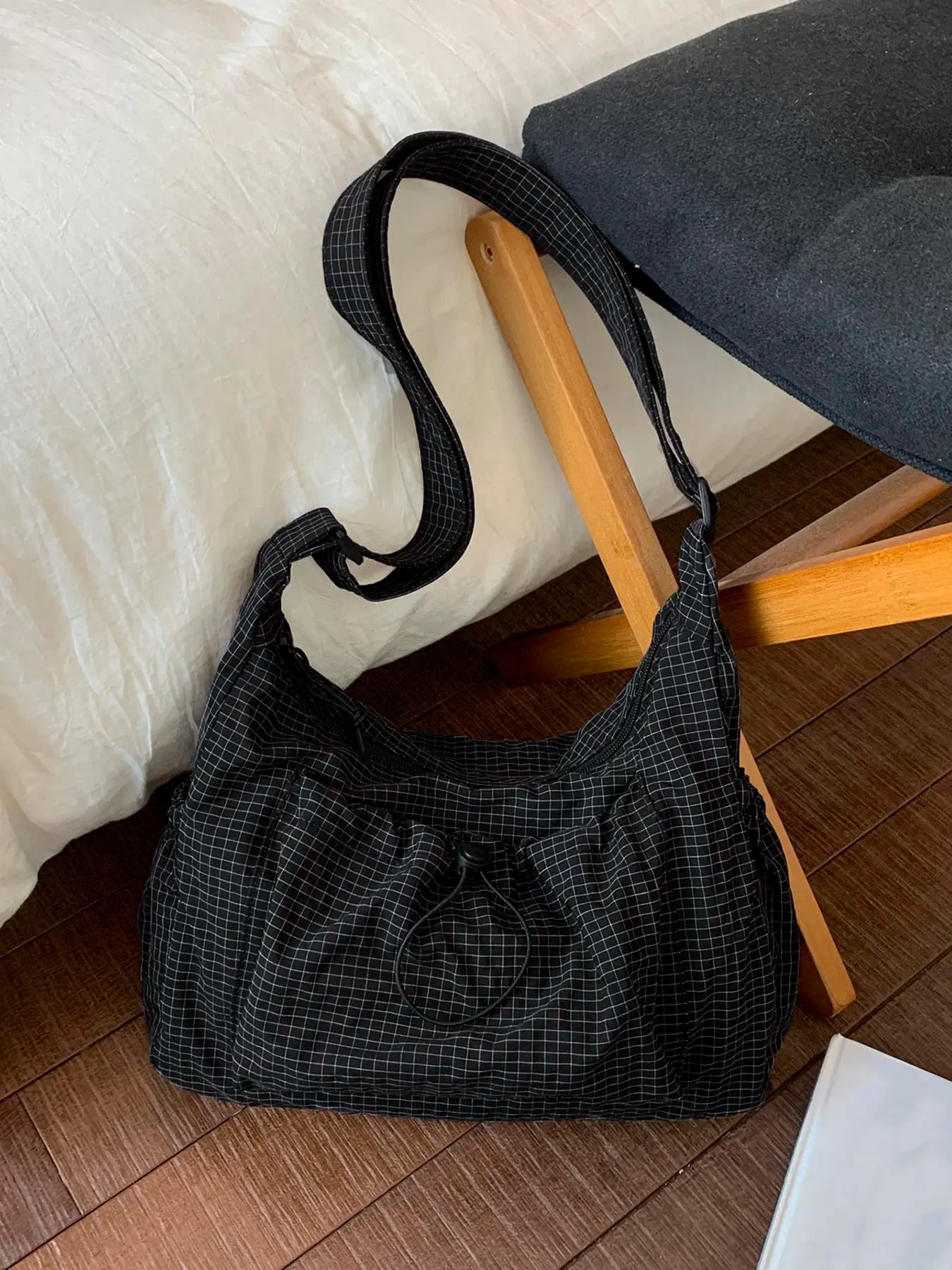 Niche Sweet Cool Stylish Simple, Versatile One-Shoulder Messenger Bag, Shoulder Strap Messenger Bag with Adjustable Personality, Retro Plaid One-Shoulder Underarm Bag, Casual and Everyday Suitable for Shopping and Dating, Etc.