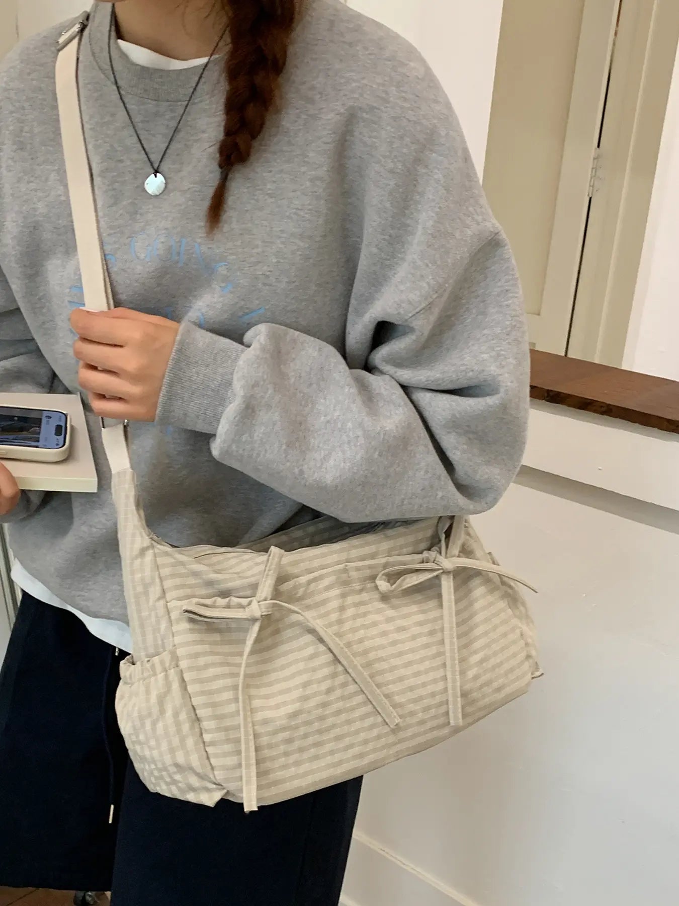 Niche Sweet Cool Stylish Simple, Versatile One-Shoulder Messenger Bag, Shoulder Strap Messenger Bag with Adjustable Personality, Retro Plaid One-Shoulder Underarm Bag, Casual and Everyday Suitable for Shopping and Dating, Etc.